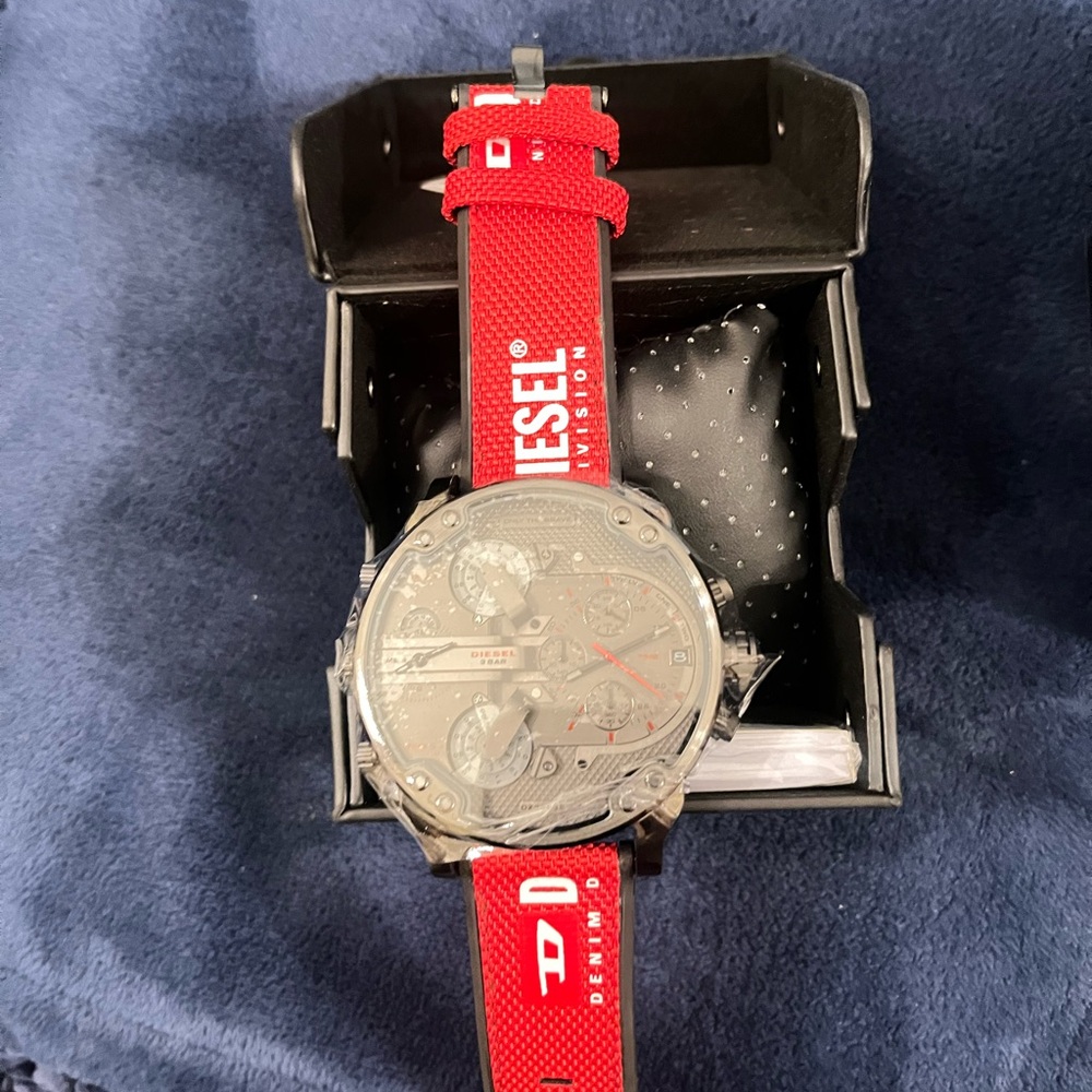Brand NEW Diesel Italia Watch Black and Red. New with box etc. Made in Italy.